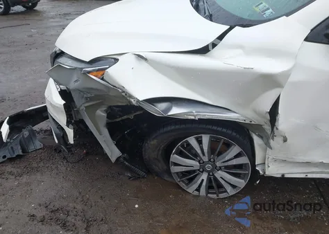 2017 Nissan Pathfinder Sl z USA, uszkodzony, nr VIN 5N1DR2MM4HC670916